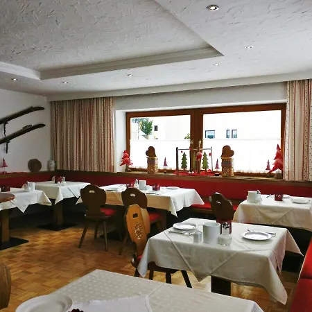 Dorfplatzl 2* Sankt Leonhard im Pitztal