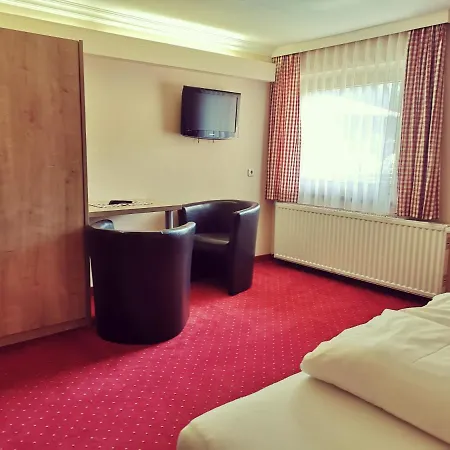 Dorfplatzl Guest house Sankt Leonhard im Pitztal